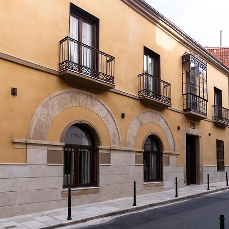Apartamentos Turisticos De La Bernarda Caces Extérieur photo