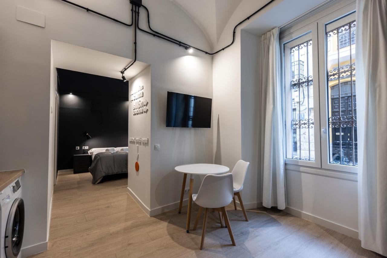 Apartamentos Turisticos De La Bernarda Caces Extérieur photo