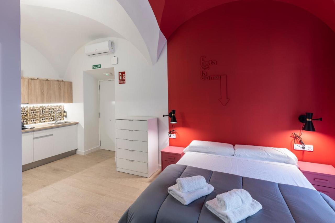 Apartamentos Turisticos De La Bernarda Caces Extérieur photo