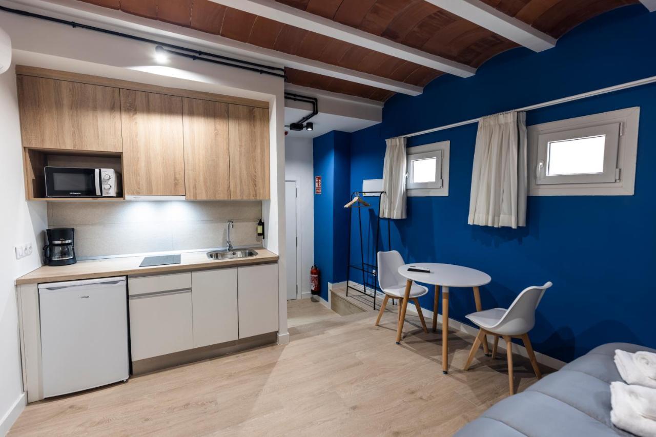 Apartamentos Turisticos De La Bernarda Caces Extérieur photo
