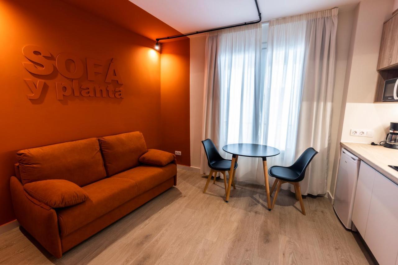 Apartamentos Turisticos De La Bernarda Caces Extérieur photo