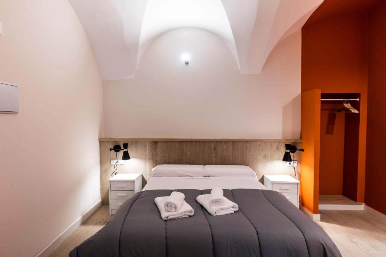 Apartamentos Turisticos De La Bernarda Caces Extérieur photo