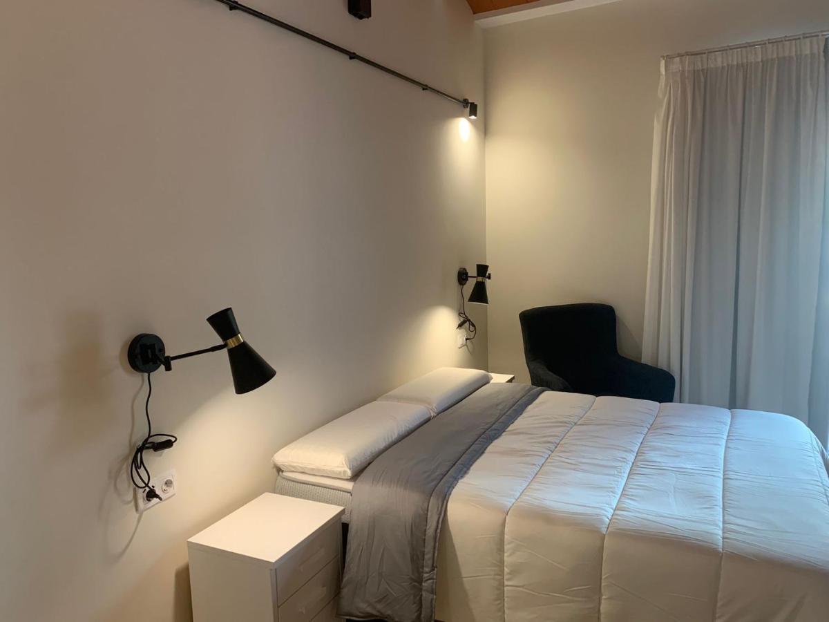 Apartamentos Turisticos De La Bernarda Caces Extérieur photo